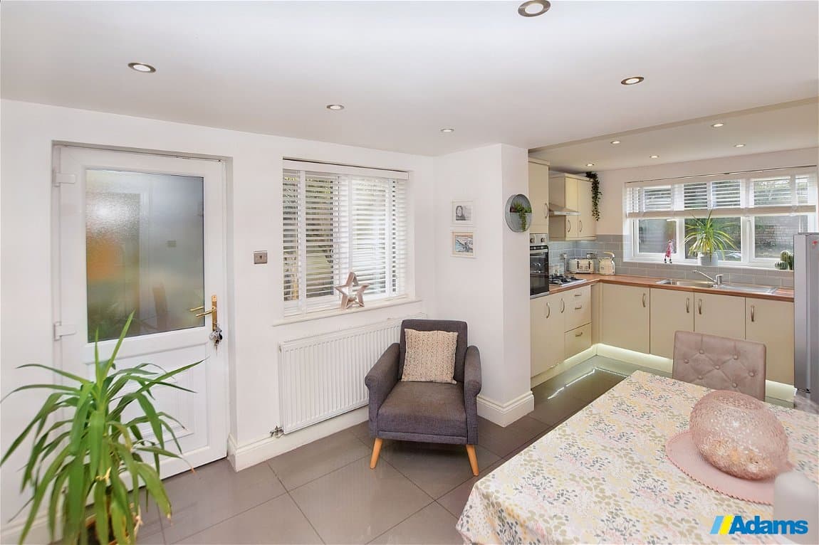 Derby Road, Widnes, Cheshire, WA8 3UF