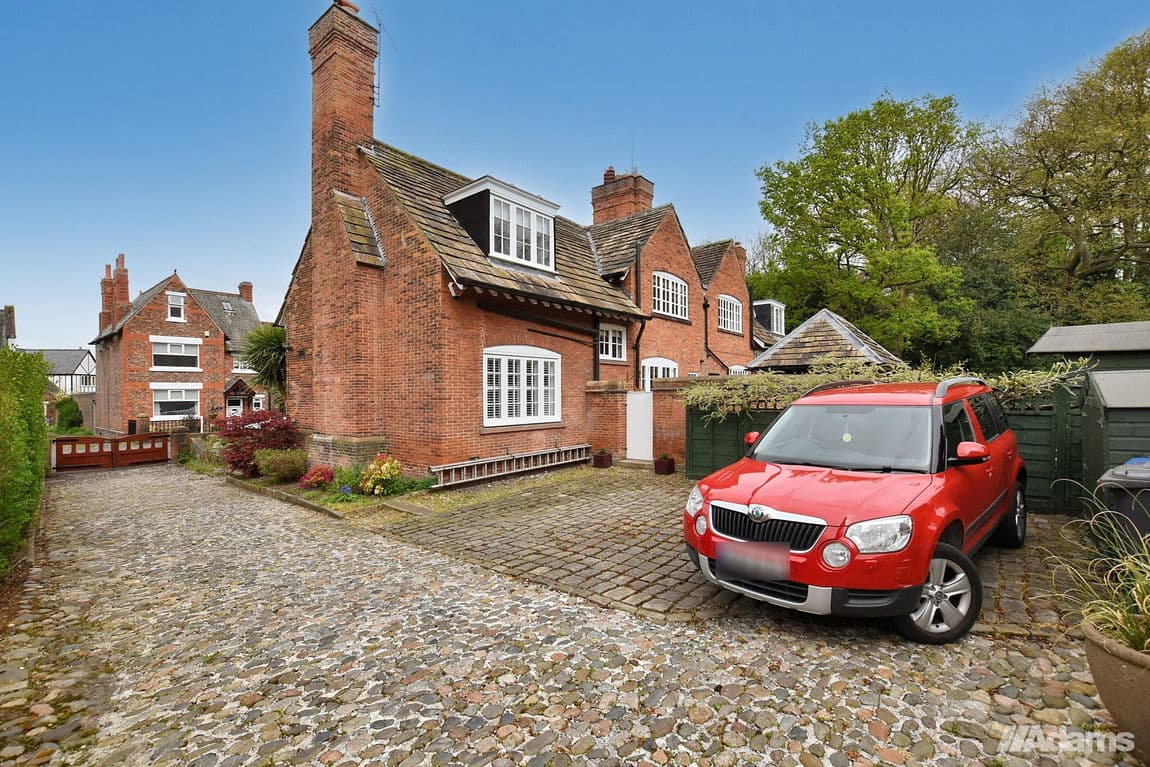 Old Chester Road, Higher Walton, Warrington, WA4 6TQ