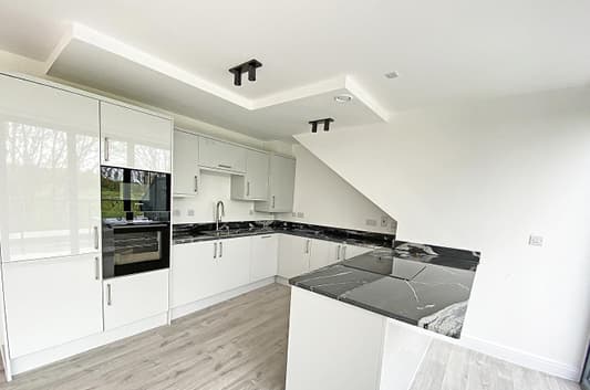 HIGH-SPECIFICATION FINISH