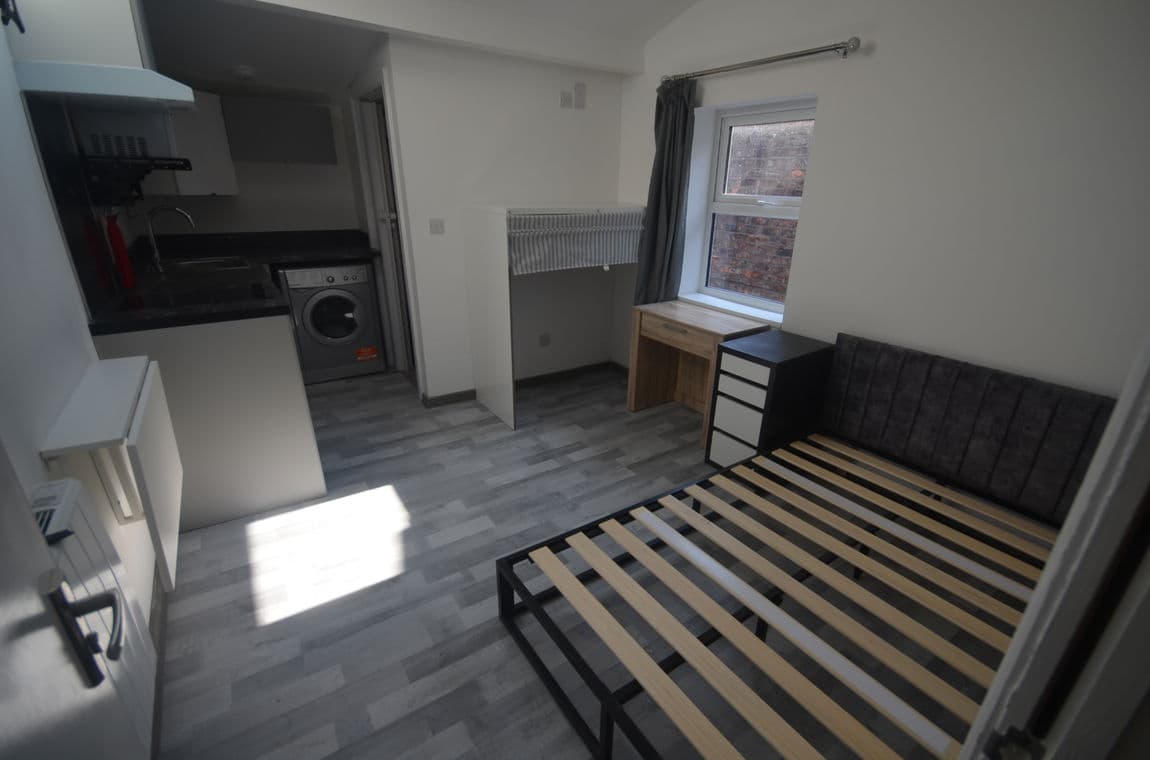 Albert Road, Widnes, WA8 6LG