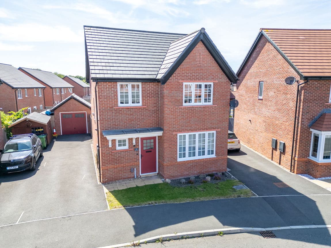 Castleshaw Close, Warrington, WA5 3YQ
