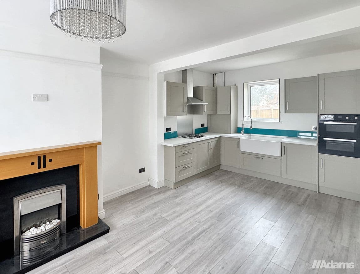 Baguley Avenue, Widnes, WA8 8xf