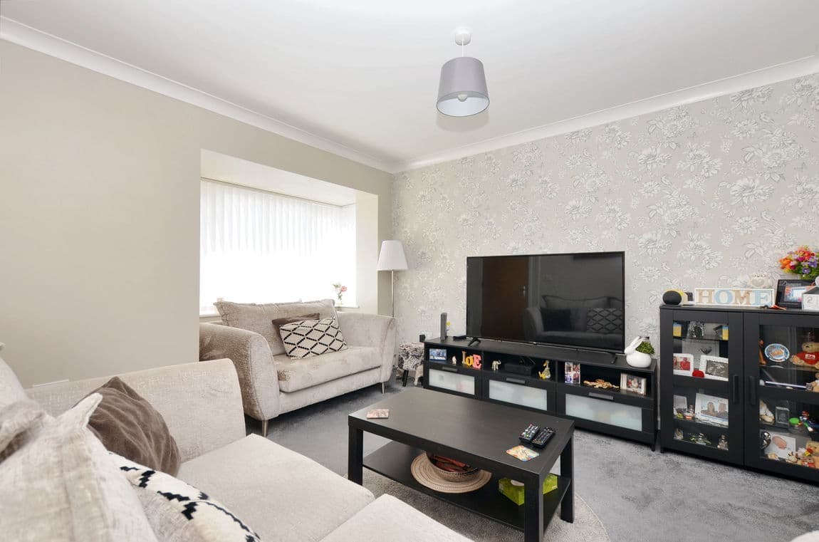 Halton Brook Avenue, Halton Brook, Runcorn, WA7 2NN