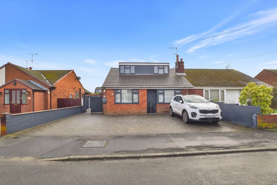 Cedar Avenue, Sutton Weaver, Runcorn, WA7 3ET