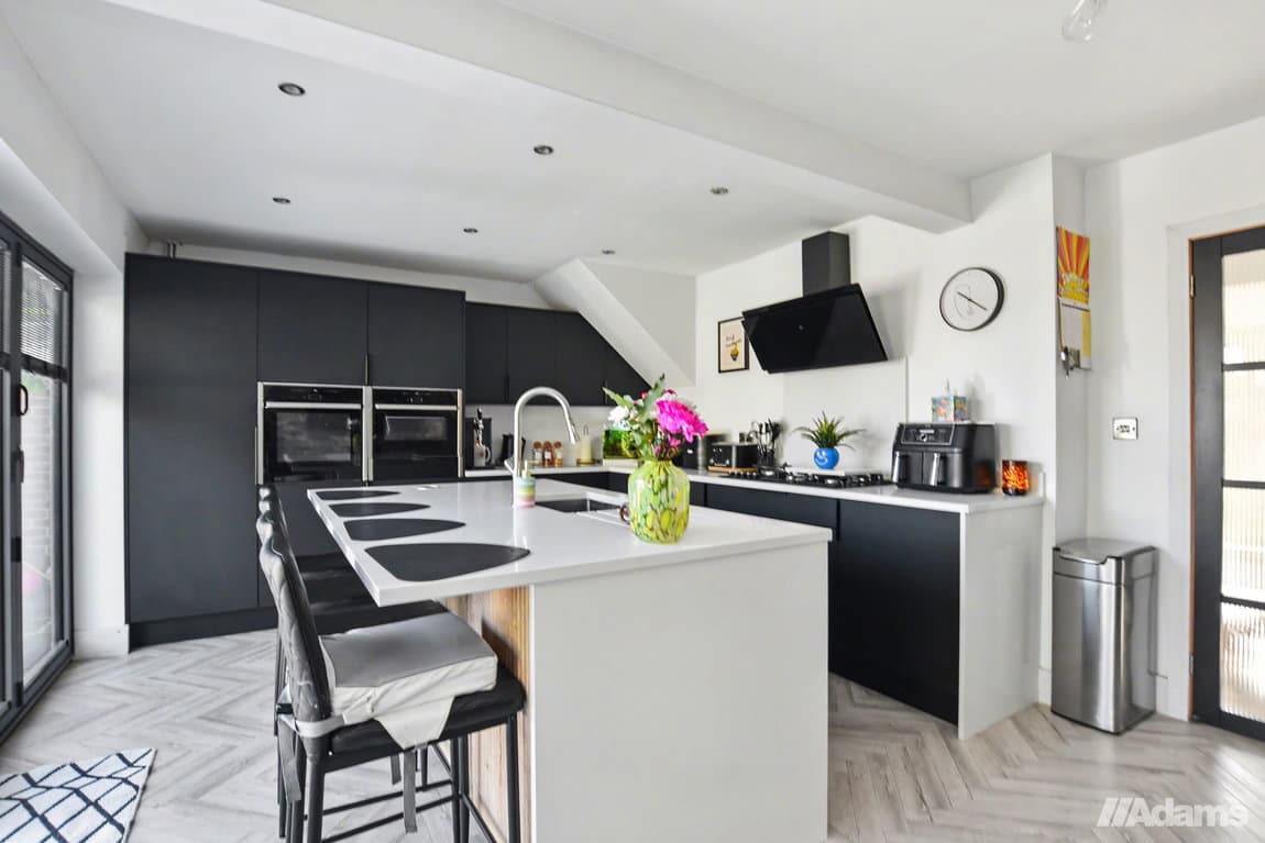 Hillfoot Crescent, Stockton Heath, Warrington, WA4 6SB