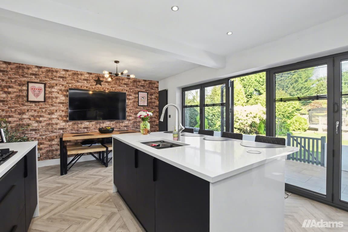 Hillfoot Crescent, Stockton Heath, Warrington, WA4 6SB