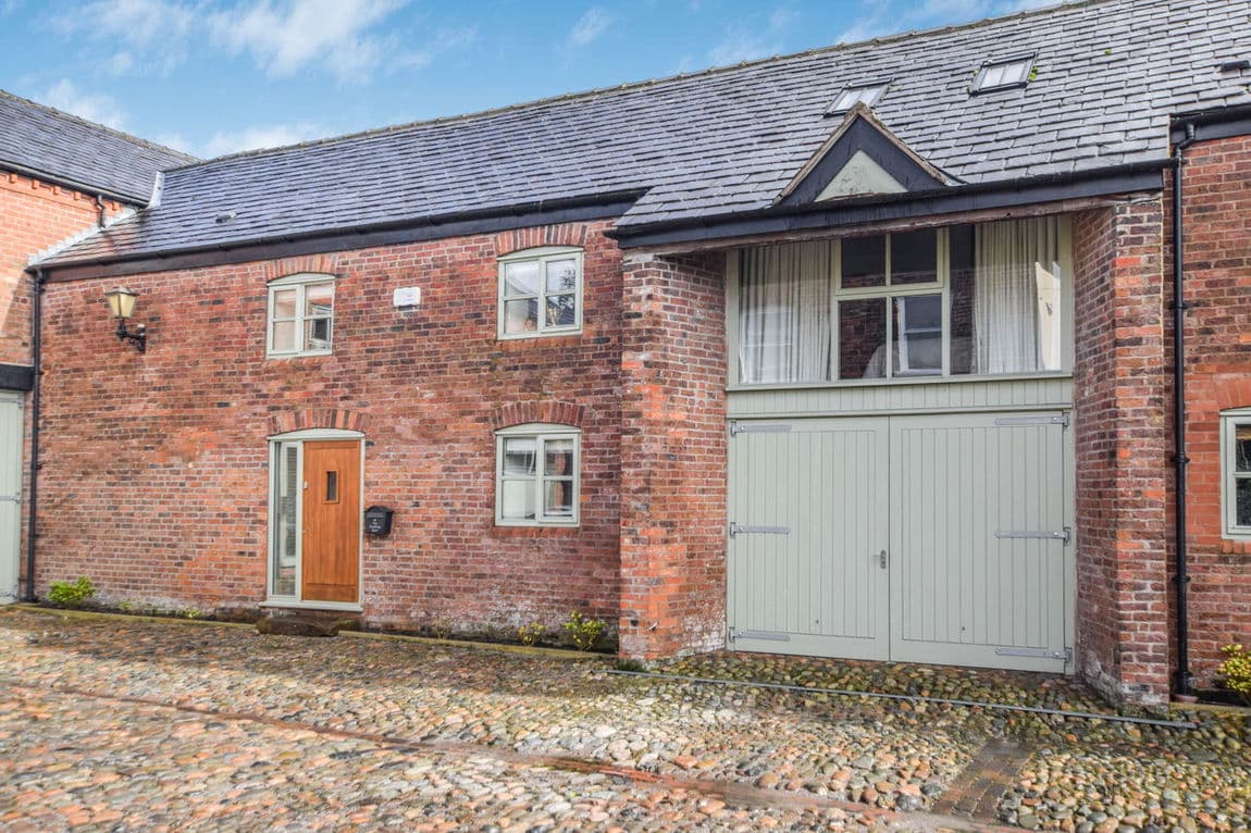 Cranshaw Lane, Widnes, Cheshire, WA8 5BE