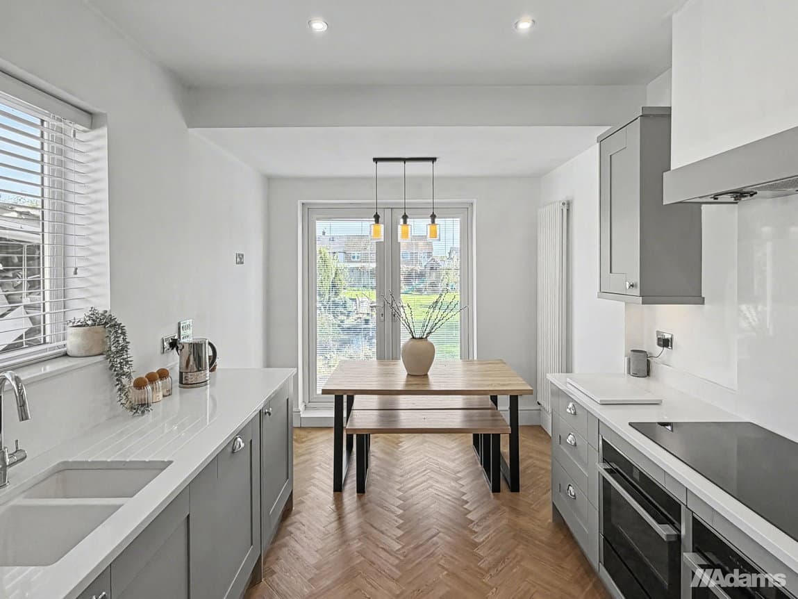 The Avenue, Halewood, Liverpool, L26 1UU