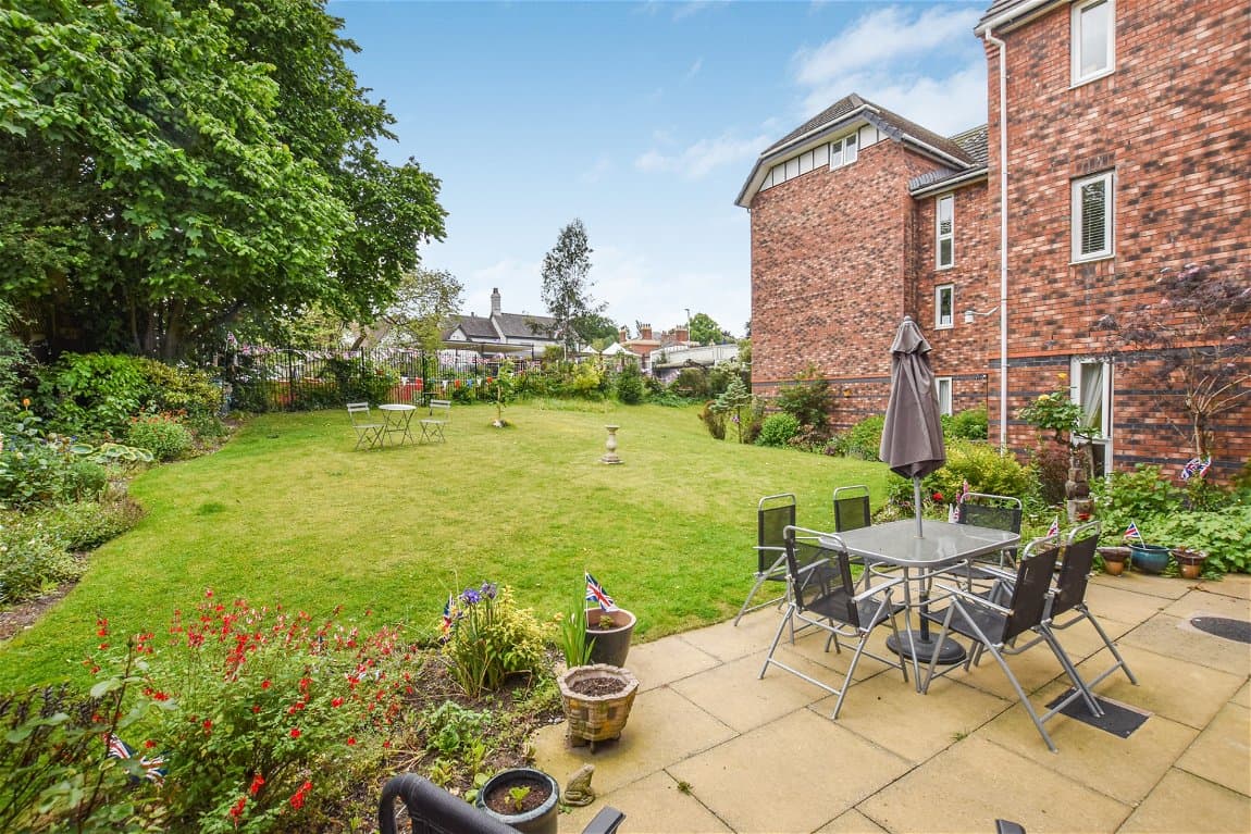 London Road, Stockton Heath, Warrington, WA4 6LQ