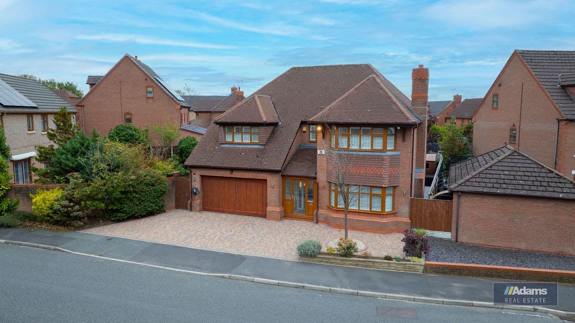 Upton Rocks Avenue, Widnes, Cheshire, WA8 9DB