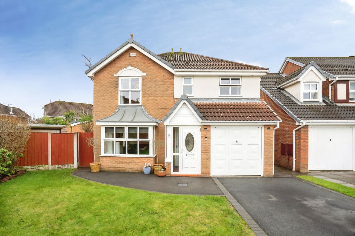 Burton Close, Widnes, WA8 9ZJ