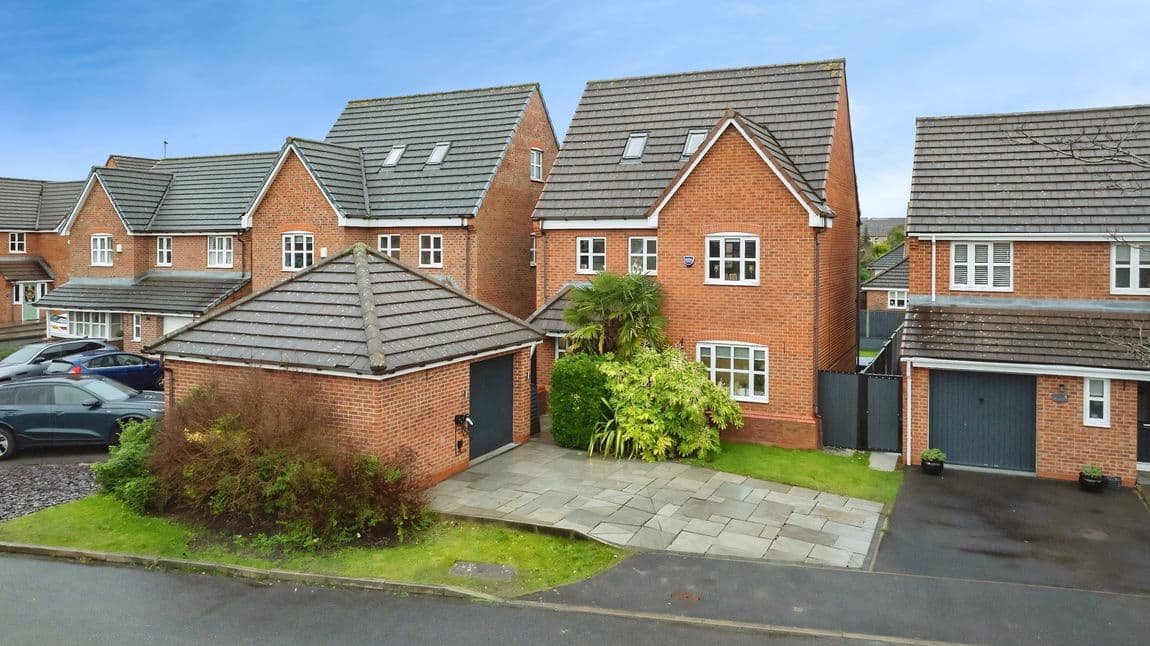 Larne Court, Widnes, WA8 9SG