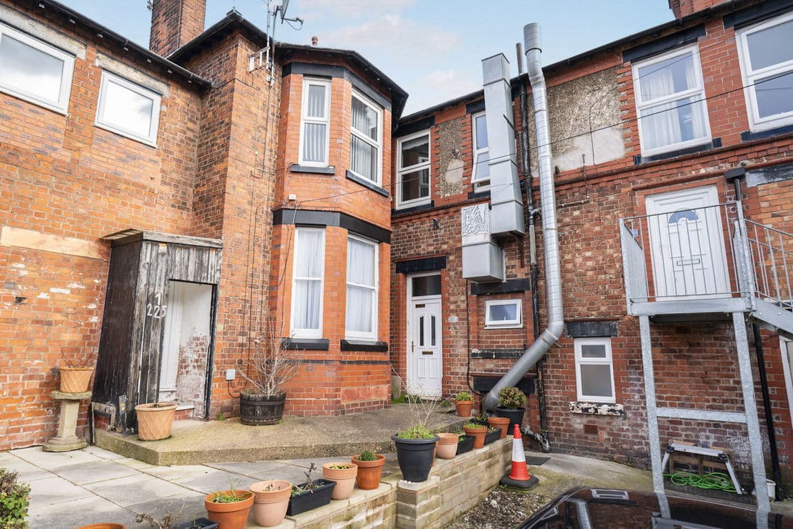 Chester Road, Helsby, Frodsham, WA6 0AD