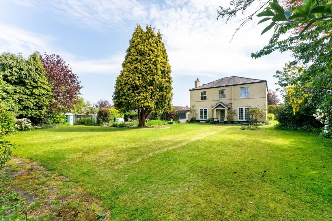 Chester Road, Grappenhall, Warrington, WA4 2QB