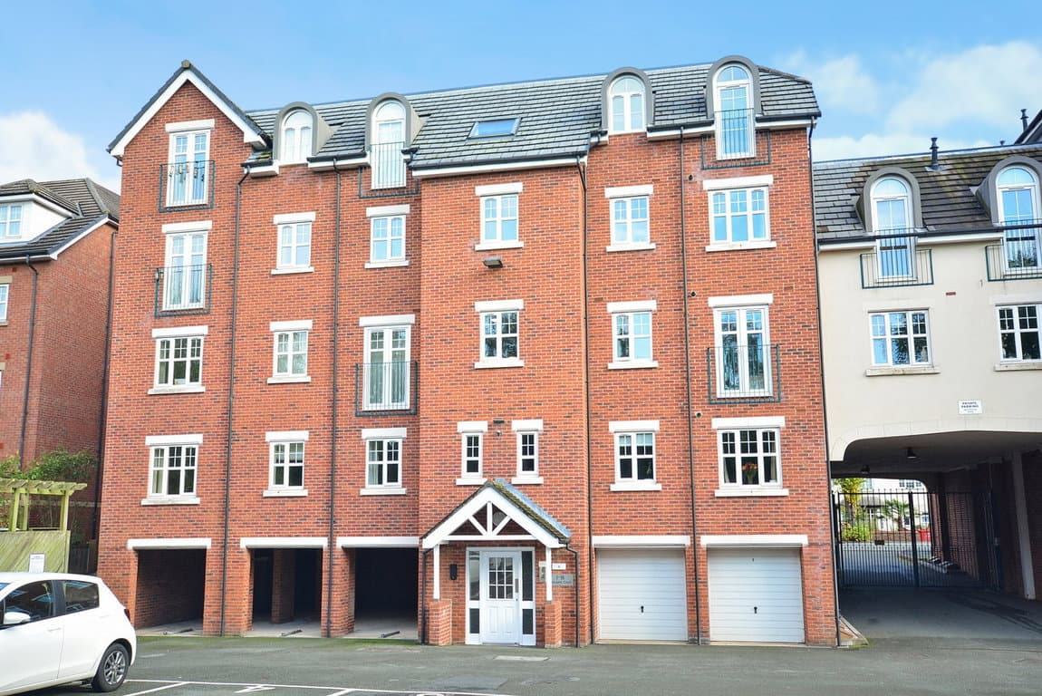 Wilderspool Causeway, Warrington, WA4 6LA